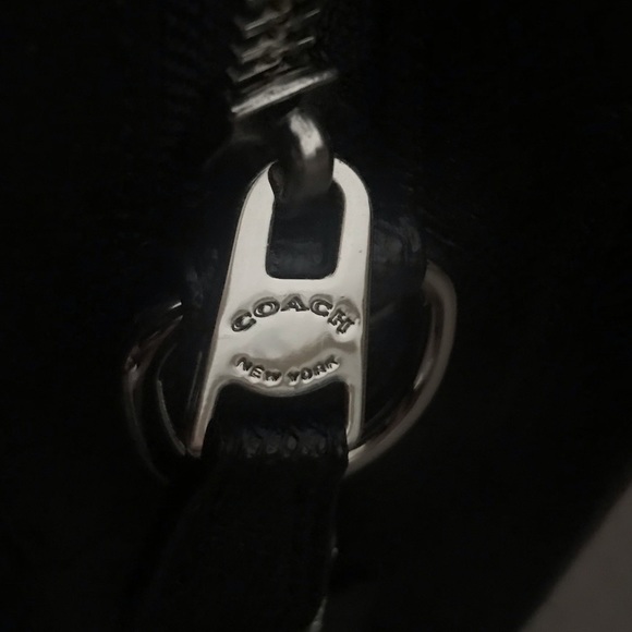 NEW🌟Host Pick!🌟 Coach Beckett Briefcase - Picture 6 of 8